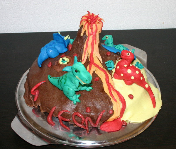 Torte mit Dinosauriern Dinotorte