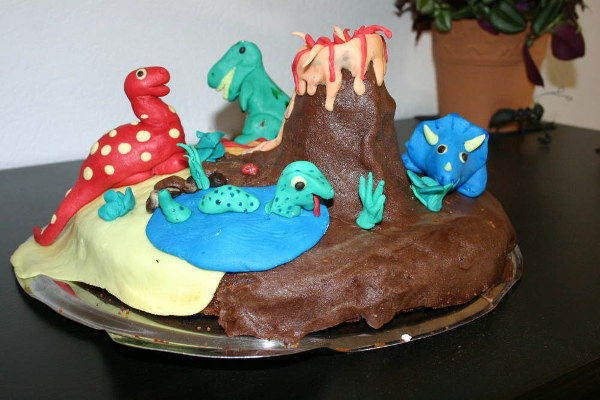 Torte mit Dinosauriern Dinotorte