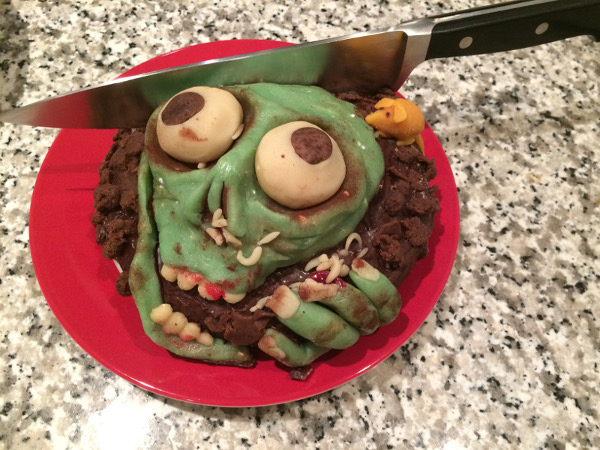 Zombie Torte klein